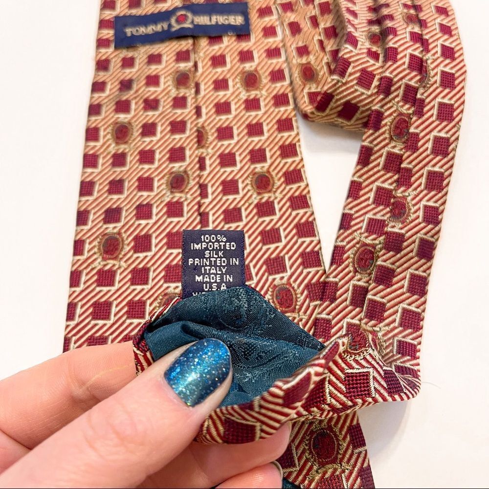 Tommy Hilfiger Red Men’s 100% Silk Neck Tie - Picture 3 of 5